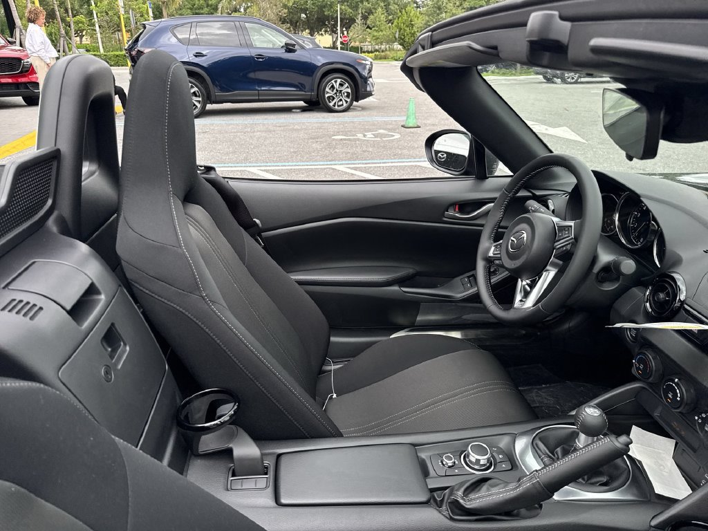 New 2026 MAZDA MX-5 Miata Sport w/ Interior Package RWD image 15