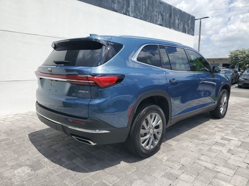 Used 2025 Buick Enclave Preferred FWD image 6
