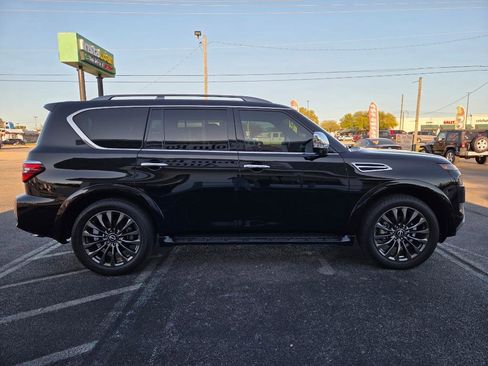 Used 2023 Nissan Armada Platinum w/ Captain's Chairs Package image 5