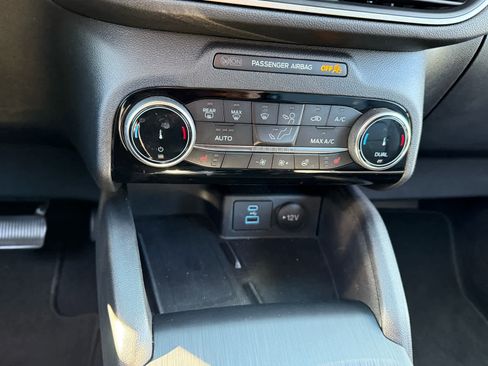 Used 2022 Ford Escape SEL w/ Technology Package image 21