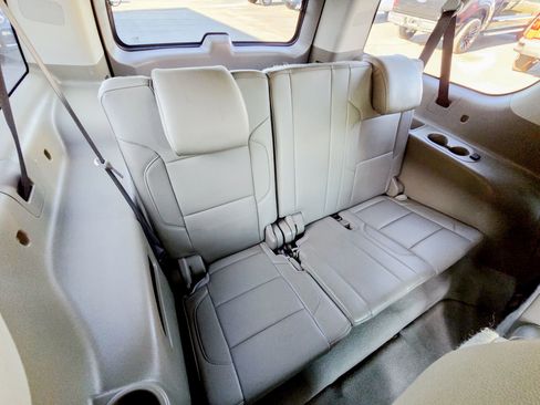 Used 2019 Chevrolet Suburban Premier image 33