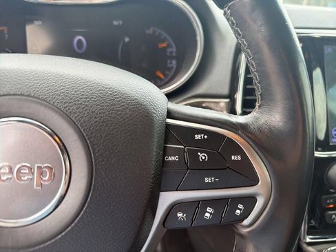 Used 2020 Jeep Grand Cherokee Overland AWD/4WD image 54