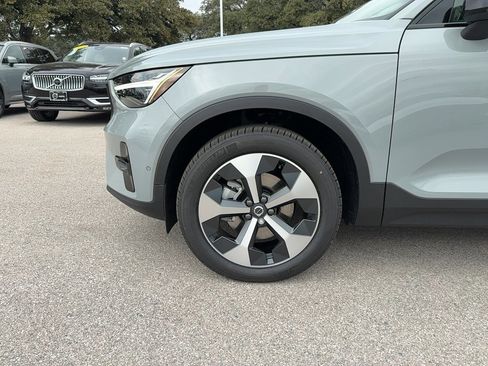 New 2026 Volvo XC40 B5 Plus w/ Protection Package Premier image 10
