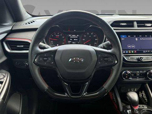 Used 2023 Chevrolet TrailBlazer RS w/ Convenience Package FWD image 11
