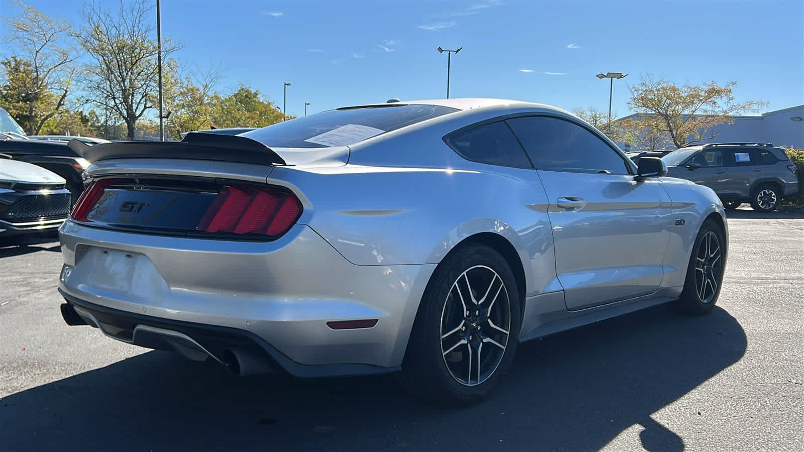 Used 2015 Ford Mustang GT Premium RWD image 5