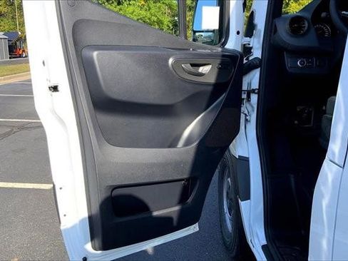 New 2026 Mercedes-Benz Sprinter 144 Cargo image 9