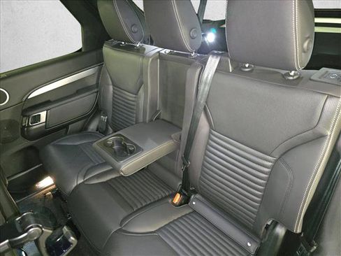 New 2026 Land Rover Discovery Limited Edition AWD/4WD image 15