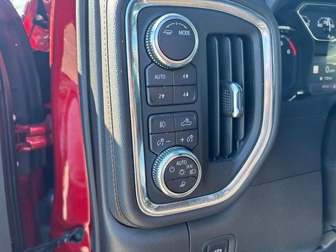 Used 2022 GMC Sierra 2500 AT4 w/ AT4 Preferred Package AWD/4WD image 11