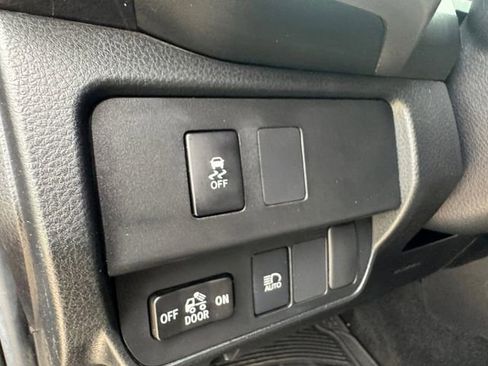 Used 2022 Toyota Tacoma SR5 w/ SR5 Appearance Package (SM) RWD image 6
