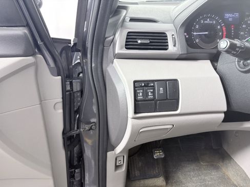 Used 2017 Honda Odyssey EX image 20