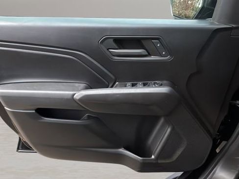 Used 2024 Chevrolet Colorado Trail Boss w/ Technology Package image 17