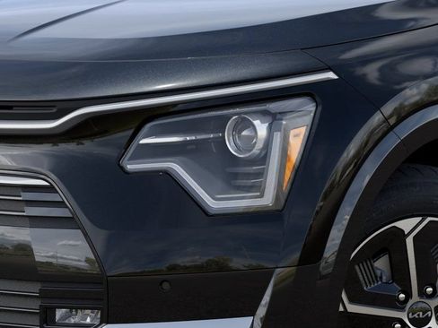 New 2026 Kia Niro FWD image 10