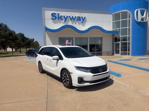 New 2026 Honda Odyssey EX-L image 2