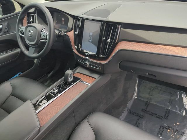 Used 2023 Volvo XC60 B5 Plus w/ Climate Package FWD image 13
