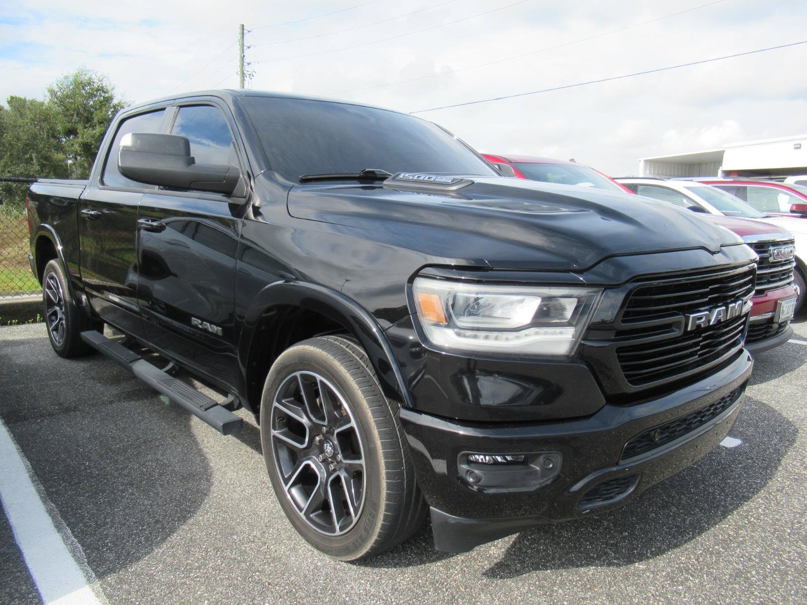 Used 2021 RAM 1500 Laramie AWD/4WD image 1