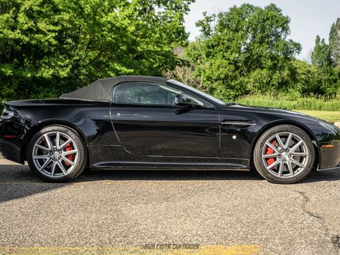 Used 2015 Aston Martin V8 Vantage GT RWD image 22