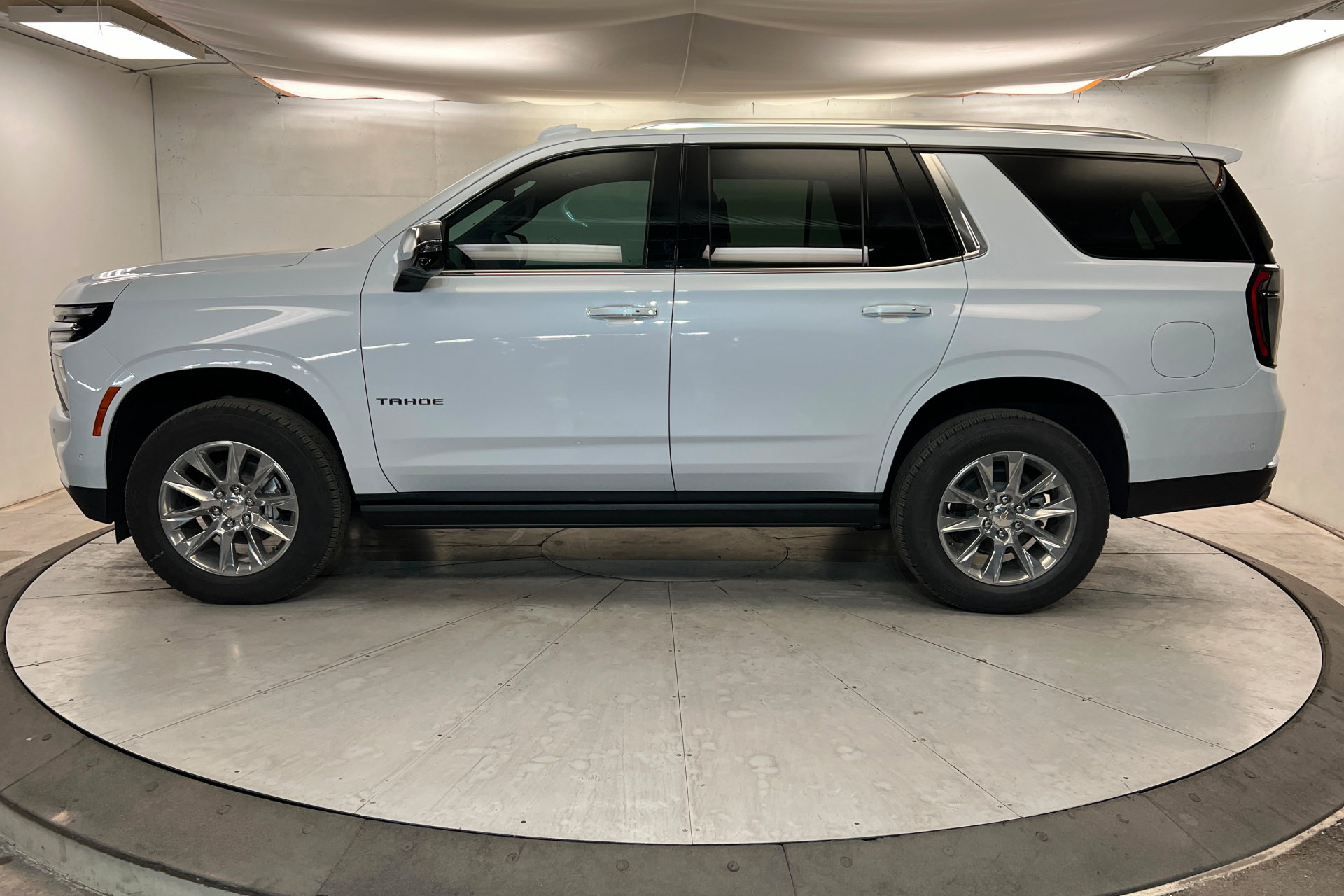 New 2026 Chevrolet Tahoe Premier AWD/4WD image 2