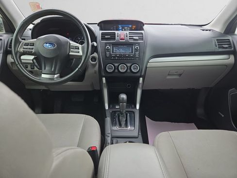 Used 2015 Subaru Forester 2.5i Touring AWD/4WD image 10