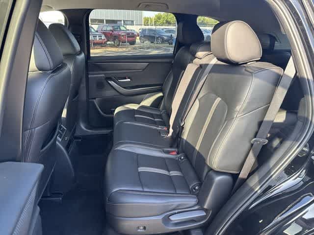 Used 2025 MAZDA CX-90 3.3 Turbo w/ Select Package AWD/4WD image 17