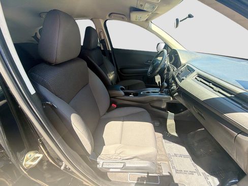 Certified 2020 Honda HR-V LX image 31