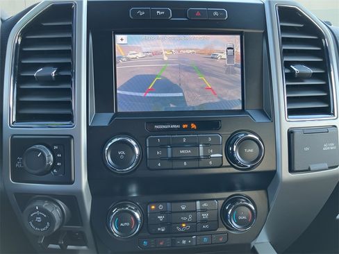 Used 2019 Ford F150 Lariat image 24