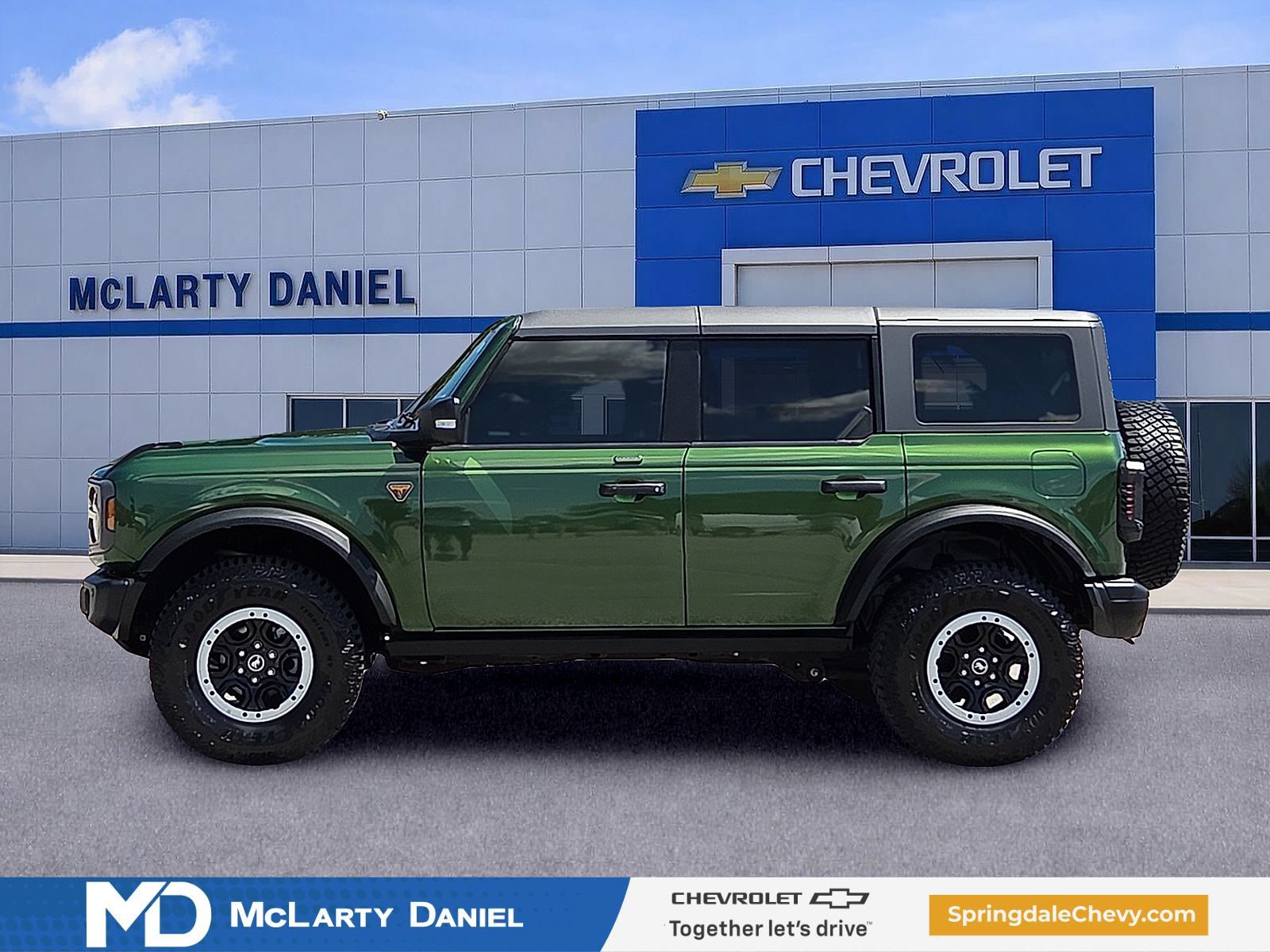 Used 2023 Ford Bronco Badlands AWD/4WD image 3