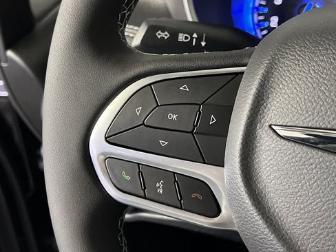 New 2026 Chrysler Pacifica Select image 15