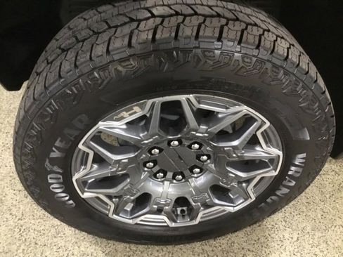 New 2025 GMC Hummer EV 3X image 13