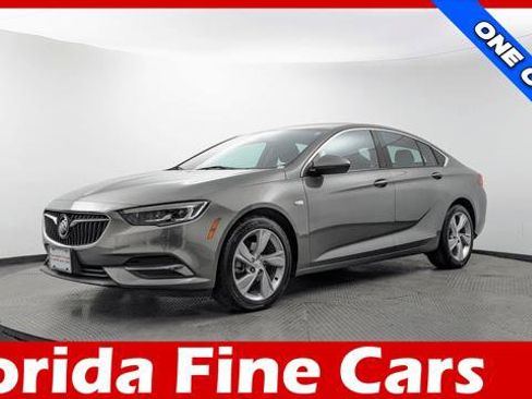 Used 2018 Buick Regal Preferred w/ Driver Confidence Package #1 FWD image 1