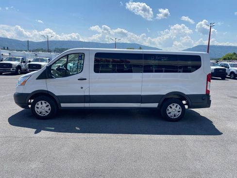 Used 2016 Ford Transit 350 XLT RWD image 5