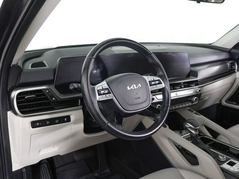 Used 2025 Kia Telluride S FWD image 27