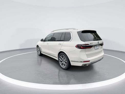 Used 2026 BMW X7 xDrive40i w/ Premium Package image 6