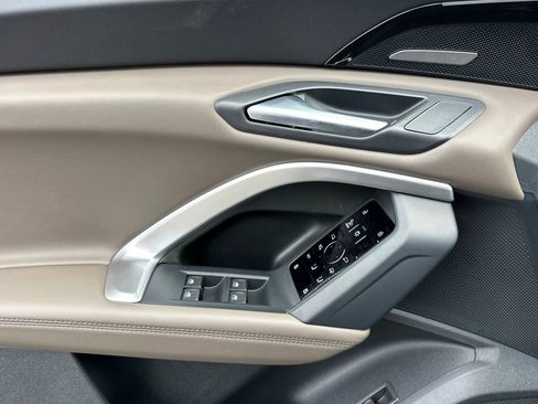 New 2025 Audi Q5 Premium Plus AWD/4WD image 10