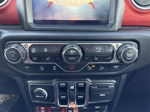 Used 2018 Jeep Wrangler Unlimited Rubicon image 4