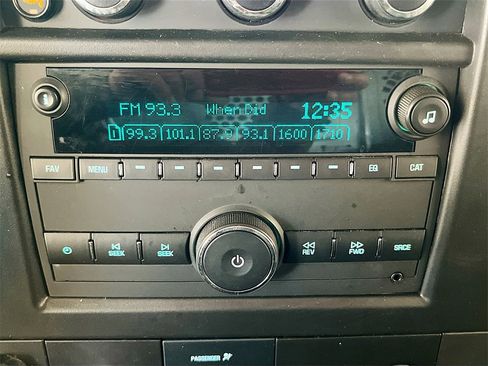 Used 2023 Chevrolet Express 2500 w/ Driver Convenience Package image 15