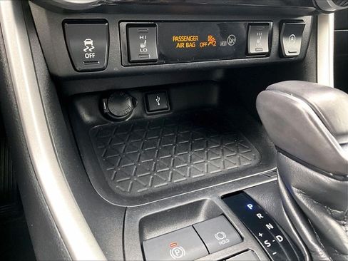 Used 2021 Toyota RAV4 XLE Premium AWD/4WD image 27