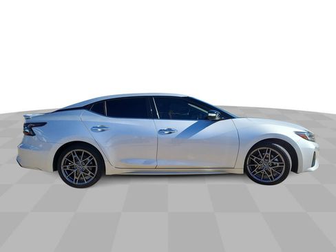 Used 2022 Nissan Maxima SV w/ Floor Mat Group image 9