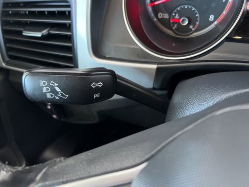 Used 2020 Volkswagen Atlas Cross Sport SE FWD image 39