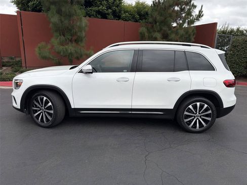 Used 2022 Mercedes-Benz GLB 250 image 3