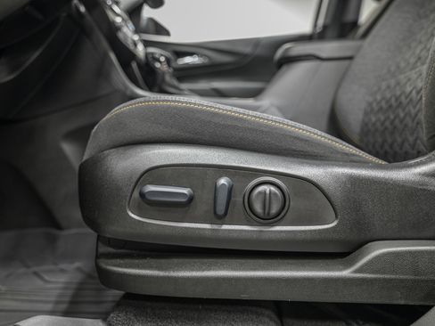 Used 2023 Chevrolet Equinox LT image 14