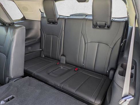 Used 2025 INFINITI QX60 Luxe w/ Vision Package FWD image 23