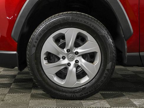 Used 2022 Toyota RAV4 LE AWD/4WD image 20