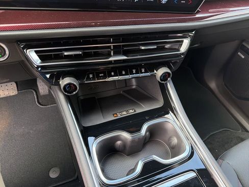 New 2026 Chevrolet Traverse Z71 w/ Enhanced Driving Package image 18