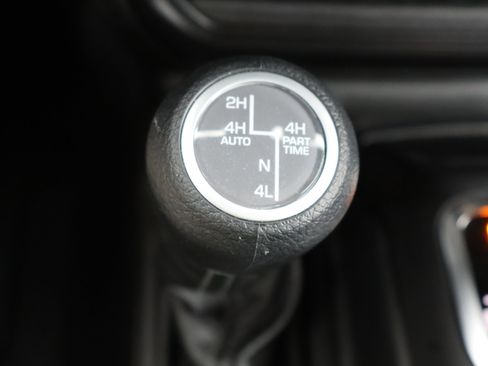 Used 2025 Jeep Wrangler Unlimited Sahara w/ Safety Group AWD/4WD image 25