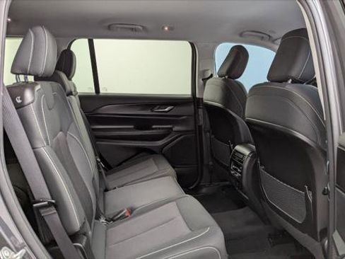 Used 2023 Jeep Grand Cherokee L Laredo w/ Luxury Tech Group I image 22