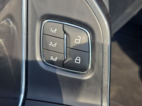 Certified 2021 Ford F150 Lariat w/ Equipment Group 502A High image 43