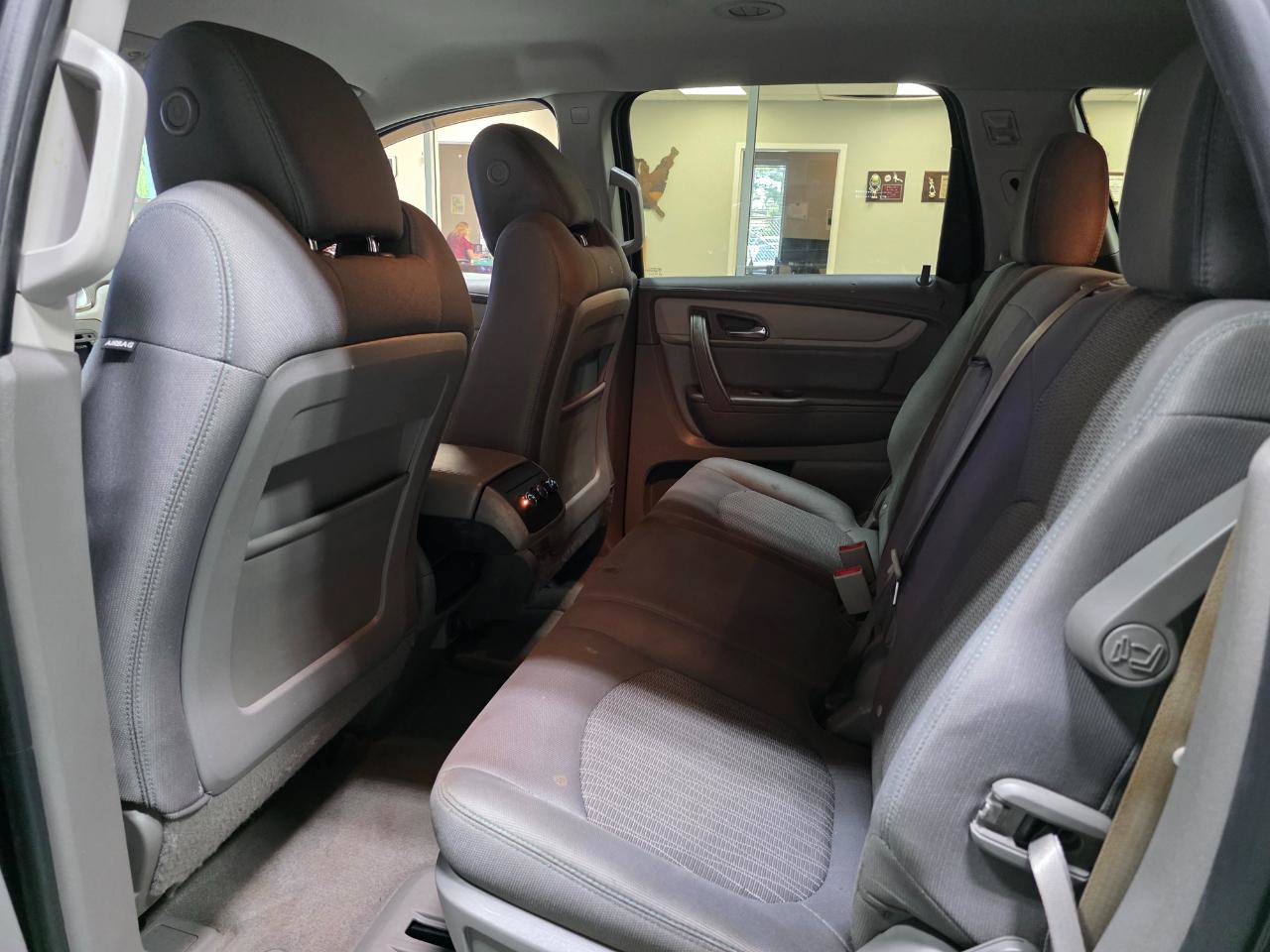 Used 2017 Chevrolet Traverse LS FWD image 19