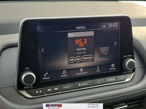 Used 2025 Nissan Rogue SV image 23