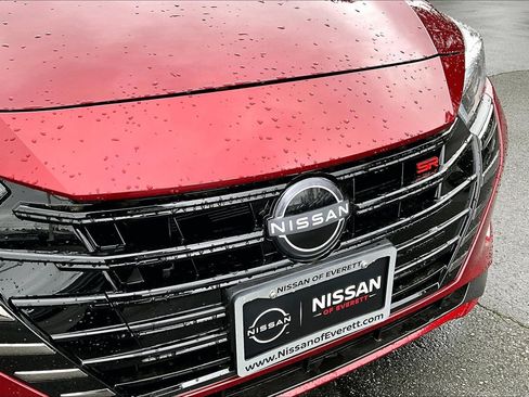 Used 2025 Nissan Versa SR w/ Trunk Package image 19