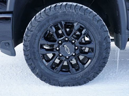 Used 2025 Chevrolet Silverado 3500 LTZ w/ LTZ Plus Package image 33